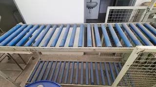 LAM 10 Dopravník - elektrické třídění kusů