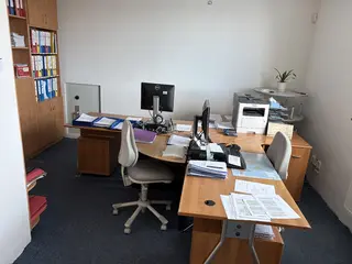 EMP 13 Soubor kancelářského nábytku