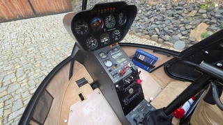 EZE 01 - Vrtulník Robinson R44 Raven I
