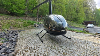 EZE 01 - Vrtulník Robinson R44 Raven I