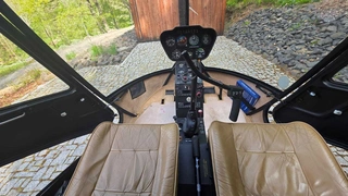 EZE 01 - Vrtulník Robinson R44 Raven I