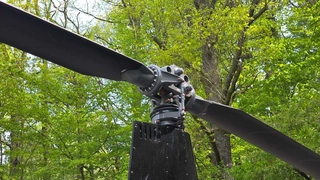 EZE 01 - Vrtulník Robinson R44 Raven I