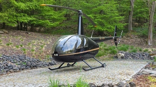 EZE 01 - Vrtulník Robinson R44 Raven I