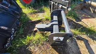 EZE 04. - BOBCAT T41140 SLP 100, VIN B41H11141 (+ vidle, hák), spz M019276