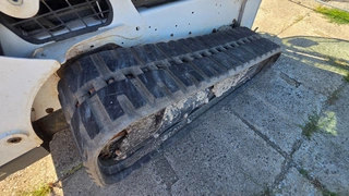 EZE 05. - Bobcat T650, VIN B2KZ13904 (+ lopata, vidle)