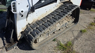 EZE 05. - Bobcat T650, VIN B2KZ13904 (+ lopata, vidle)