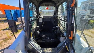 EZE 05. - Bobcat T650, VIN B2KZ13904 (+ lopata, vidle)