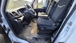 EZE 06 - IVECO DAILY VAN, 7M1 5969