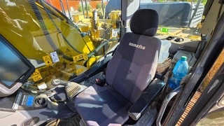 EZE 07. - Pásový bagr KOMATSU PC210LCI-11