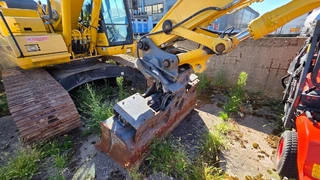 EZE 07. - Pásový bagr KOMATSU PC210LCI-11