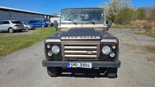 EZE 08 - Land Rover, Defender, 5M0 6804