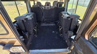 EZE 08 - Land Rover, Defender, 5M0 6804