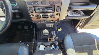 EZE 08 - Land Rover, Defender, 5M0 6804