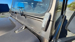 EZE 08 - Land Rover, Defender, 5M0 6804