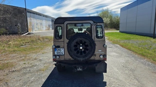 EZE 08 - Land Rover, Defender, 5M0 6804