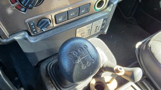 EZE 08 - Land Rover, Defender, 5M0 6804