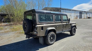 EZE 08 - Land Rover, Defender, 5M0 6804
