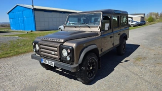 EZE 08 - Land Rover, Defender, 5M0 6804