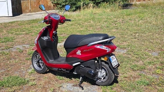 EZE 10. - Skútr YAMAHA SED5, LTS 125-C, spz 6M3218