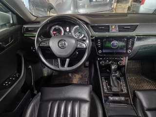 EZE 19. - Osobní automobil Škoda Superb, 6AS4113