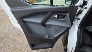 FORD TRANSIT CUSTOM – 2.2 TDCi, 74 kW, 6 míst, 2015