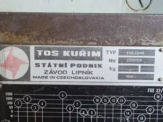 INTORA 04. Frézka konzolová TOS Kuřim FGS 32/40