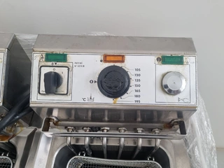 RC 105 Fritéza dvojitá 05