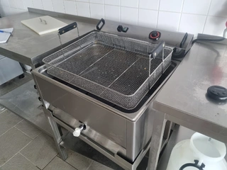 RC 106 Fritéza velká 06