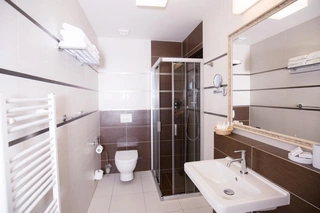 Hotel LEV Lovosice, okres Litoměřice, ulice Kostelní