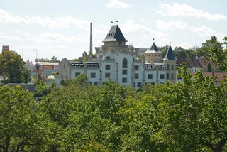 Hotel Znojmo před dokončením vč. pozemku 5.855 m2