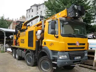 Hydraulická vrtná souprava DAF TRUCKS