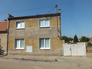 id. 1/2 podílu RD Veltrusy