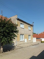 id. 1/2 podílu RD Veltrusy