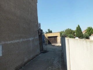 id. 1/2 podílu RD Veltrusy