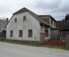 id. 1/2 RD Hůrky + id. 1/2 pozemků