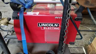 20 ROLUC invertorová svářečka Lincoln Electric Invertec 175TP