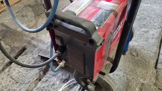 20 ROLUC invertorová svářečka Lincoln Electric Invertec 175TP