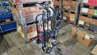 20 ROLUC invertorová svářečka Lincoln Electric Invertec 175TP
