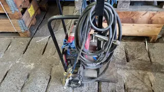 20 ROLUC invertorová svářečka Lincoln Electric Invertec 175TP