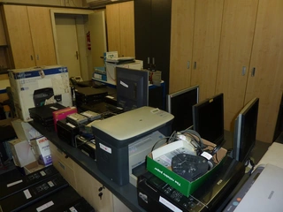 IT LCD monitory - TOPGEO BRNO