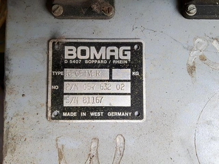 Ježkový válec Bomag BW85TR