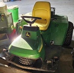 GV 06 - John Deere 1200 A