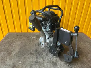 TBK 05 	Kolejnicová vrtačka ROTABROACH Rhino 4 HSQ/ vrtačka AIRTEC Master 35