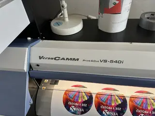 SGEF - Kombinovaný plotr Roland VS-540i vč. příslušenství