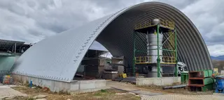 KGJ 03 Konstrukce haly, včetně izolačních panelů 121 ks.