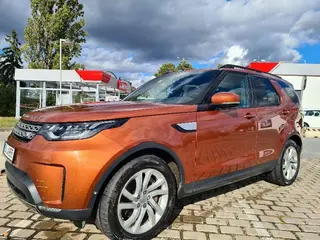 automobil Land Rover Discovery 5