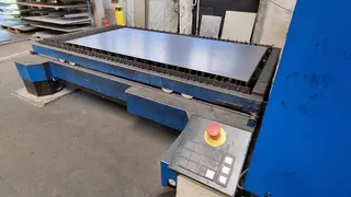 Laserový řezací stroj TRUMPF TRUMATIC L3030