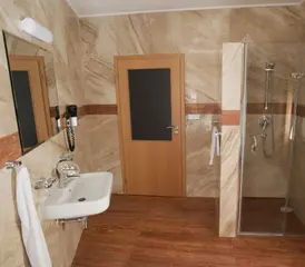 Lázeňský & wellness hotel NIVA II a Koliba, Pozlovice u Luhačovic