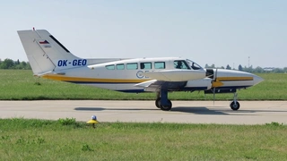 Letoun Cessna 402 B, OK-GEO