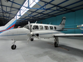 Letoun PIPER PA-31-350, OK-EKS